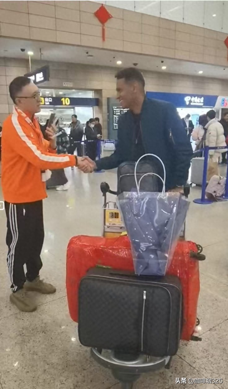  青島日報：前巴西國奧球員奧古斯托與海牛會(huì )合，球隊五外援到位