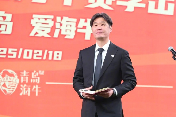  多名媒體人士點(diǎn)評海牛：引援老中青都有，就看李霄鵬的捏合能力了