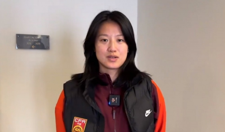  汪琳琳：范迪克是我的偶像和目標，希望變成他那樣全面的中后衛
