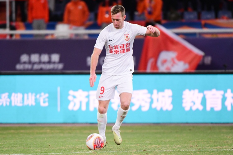  熱身賽：長(cháng)春亞泰2-1青島海牛 貝里奇、奧莫伊胡安弗破門(mén)???