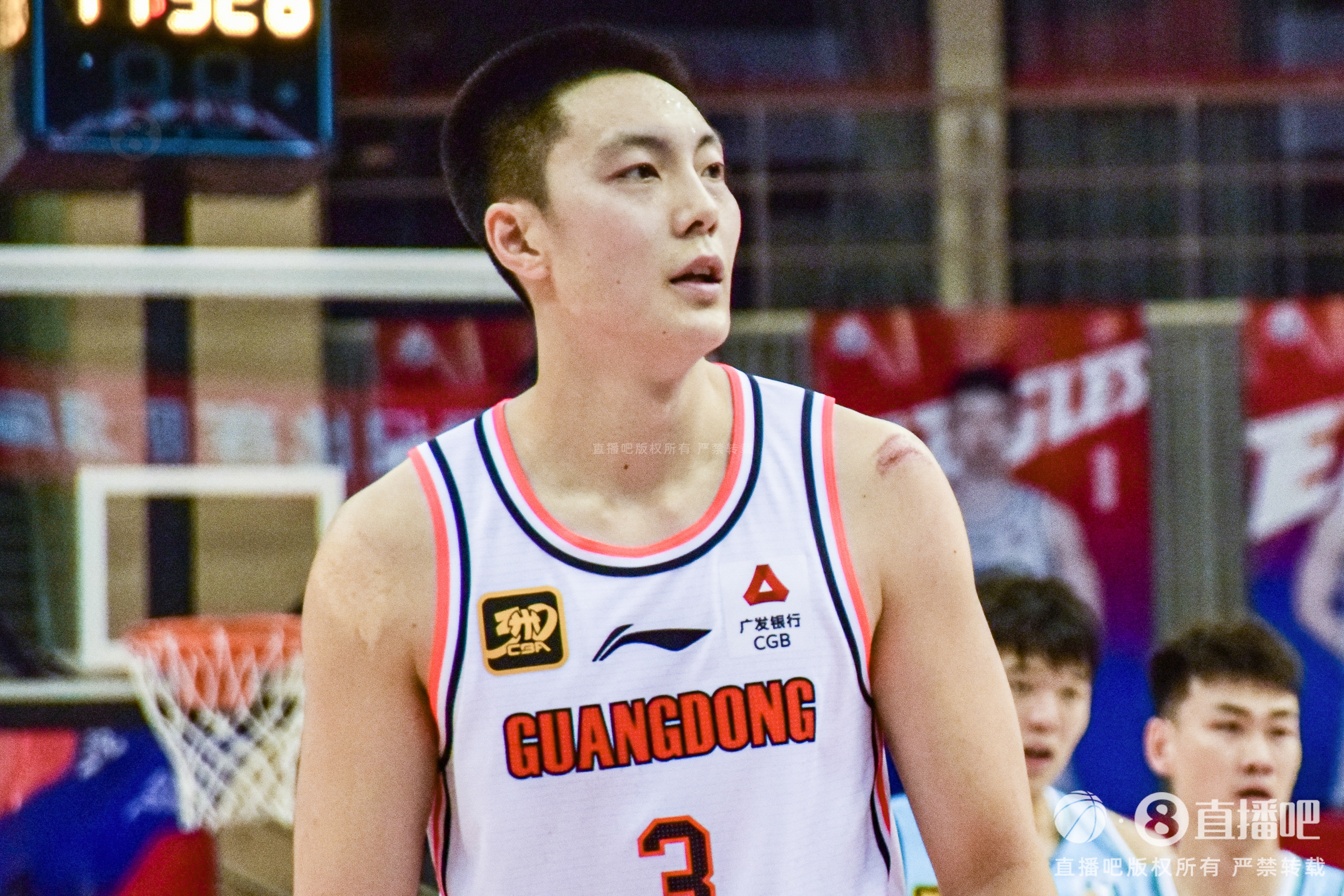  隊長(cháng)歸來(lái)！胡明軒復出表現完美 7中4拿下11分3板5助0失誤