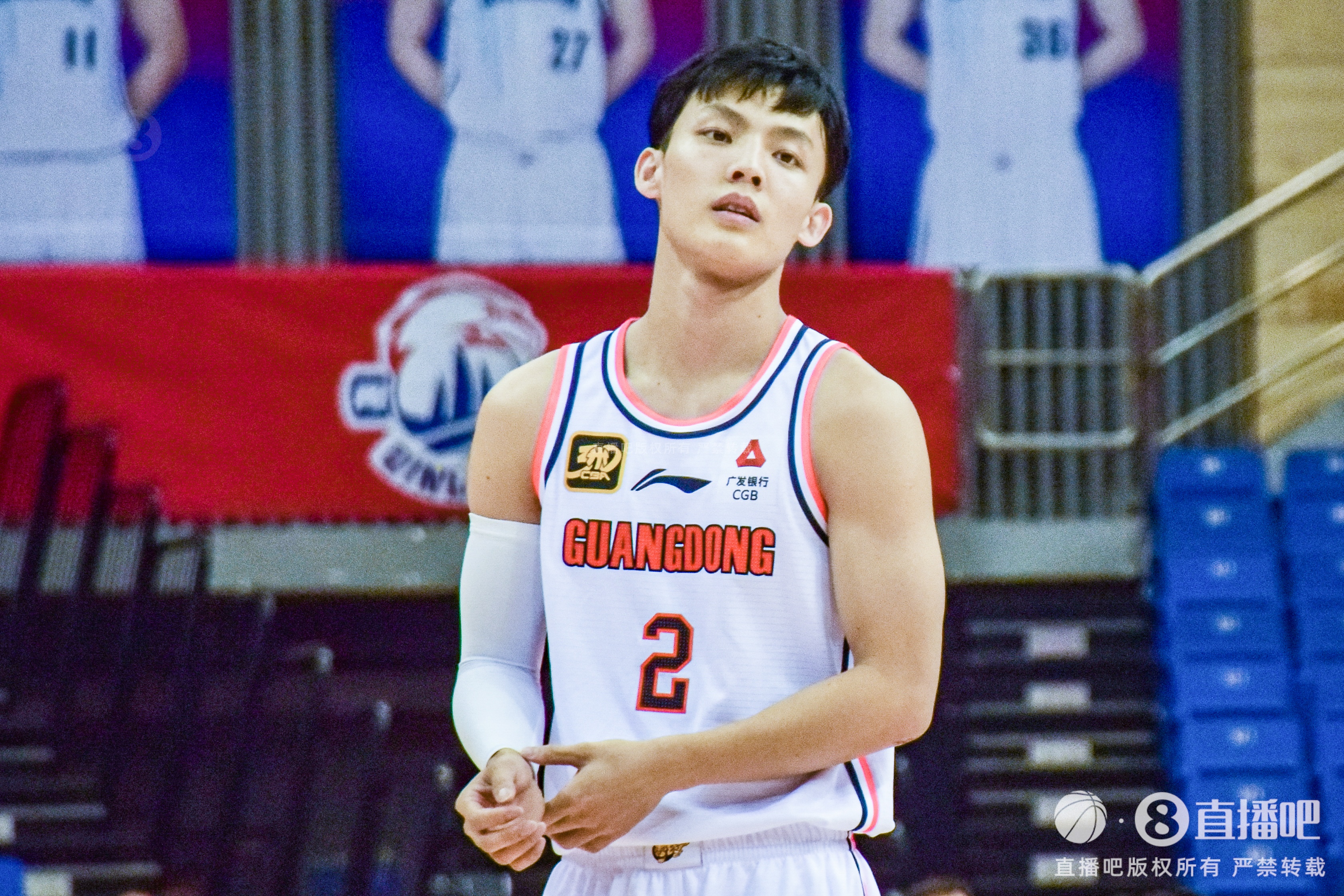  未能救主！徐杰12投7中&三分4中3 得到18分7板2助